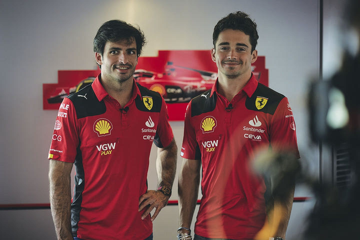Formula 1: Η Ferrari θέλει να κρατήσει το δίδυμο Λεκλέρ – Σάινθ, γράφουν οι Ιταλοί