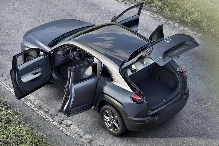 H Mazda “θέλει” μπαταρίες Panasonic