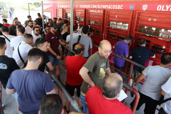 Ολυμπιακός: Χαμός στα εκδοτήρια στην πρώτη μέρα διάθεσης των εισιτηρίων διαρκείας για την σεζόν 2023/24