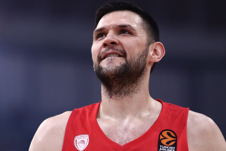 Παπανικολάου για την παραμονή του στον Ολυμπιακό: “No place like home”