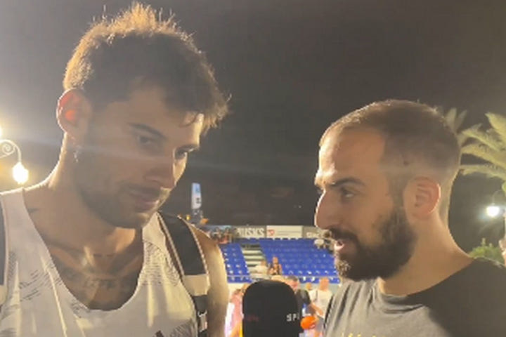 Ο Πρίντεζης στο SPORT24 για το τραγούδι που θα αφιέρωνε στον Παπανικολάου: “Άλλος Κοκλώνης από δω”!