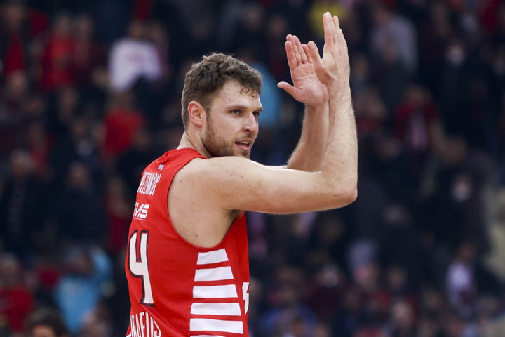 Η EuroLeague θυμήθηκε τις καλύτερες στιγμές της ευρωπαϊκής καριέρας του Βεζένκοβ πριν μετακομίσει στο NBA