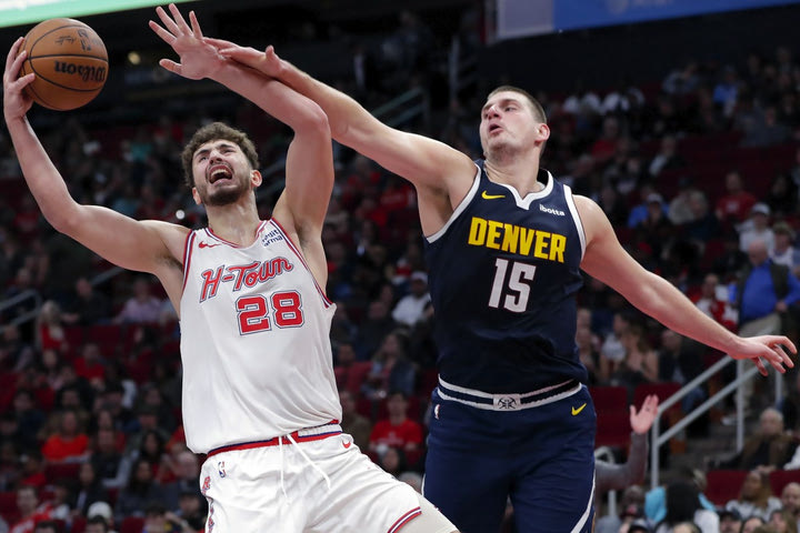 NBA: Οι Ρόκετς επιβλήθηκαν των Νάγκετς του εκπληκτικού Νίκολα Γιόκιτς