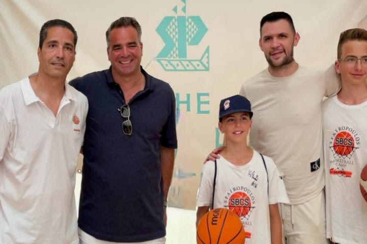 Η όμορφη ιστορία που ώθησε δύο παιδιά κοντά στο μπάσκετ μέσω του camp του Γιάννη Σφαιρόπουλου