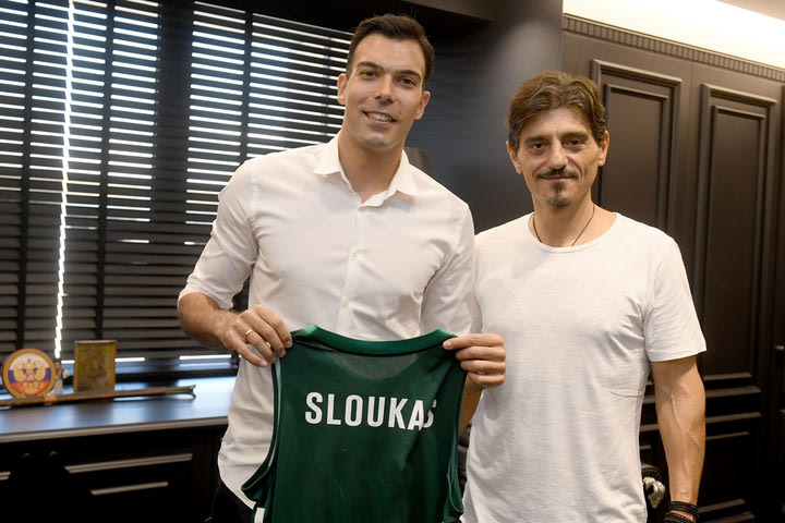 Στη Βουλιαγμένη ξεκίνησαν όλα για Σλούκα: Η συνάντηση του Γιαννακόπουλου με τον Αταμάν που άναψε τη σπίθα για τη μεγάλη μεταγραφή