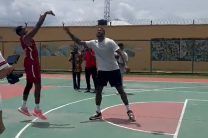 Ο Θανάσης Αντετοκούνμπο στη Νιγηρία: Επισκέφτηκε για πρώτη φορά τη χώρα των γονιών του