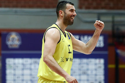 Λαύριο μεταγραφές: Ανακοίνωσε την  παραμονή του Ζάρα