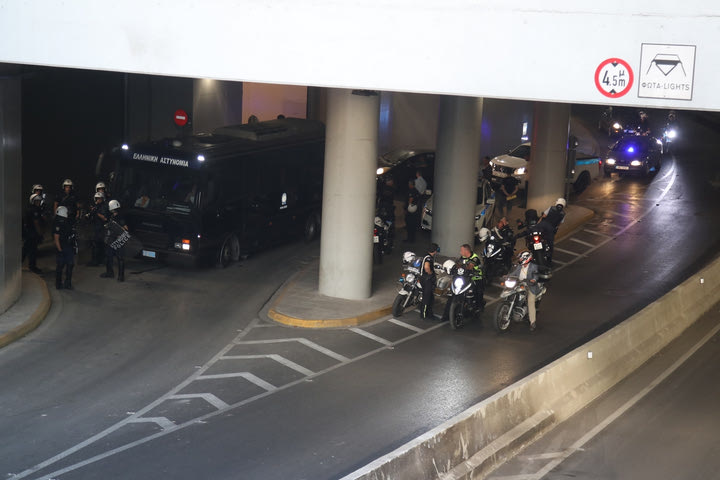 ΑΕΚ – Ντίναμο: Τρεις συλλήψεις πριν από τον αγώνα