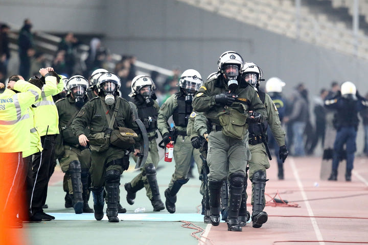 Οπαδική βία: Περισσότερη συνεργασία από τις ΠΑΕ ζητούν οι ανώτατοι αξιωματικοί της ΕΛ.ΑΣ.