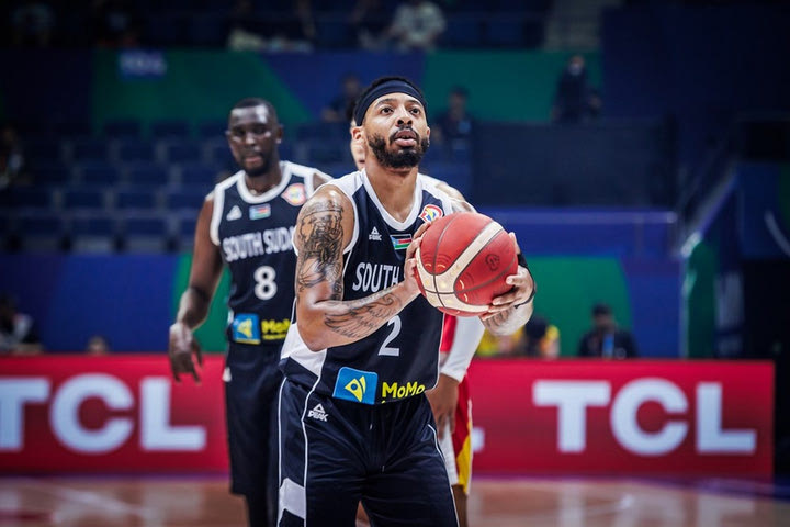 Ο Κάρλικ Τζόουνς συμφώνησε με ομάδα της Κίνας