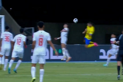 Ο Κριστιάνο Ρονάλτο πέταξε και σκόραρε με κεφαλιά το 840ό γκολ του