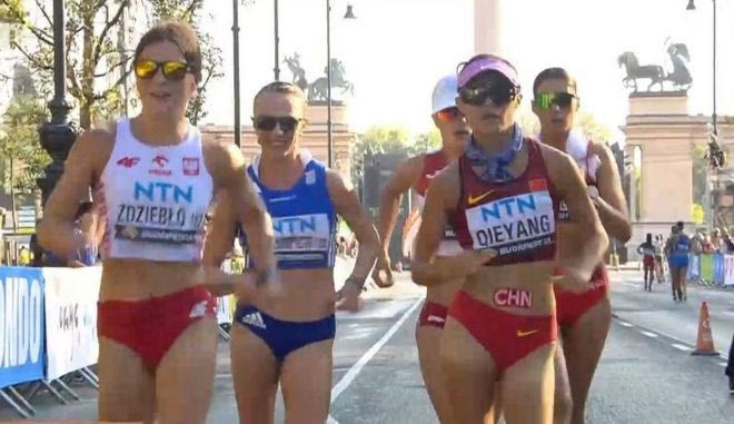 Τα χαμόγελα της Ντρισμπιώτη στις επευφημίες του κοινού