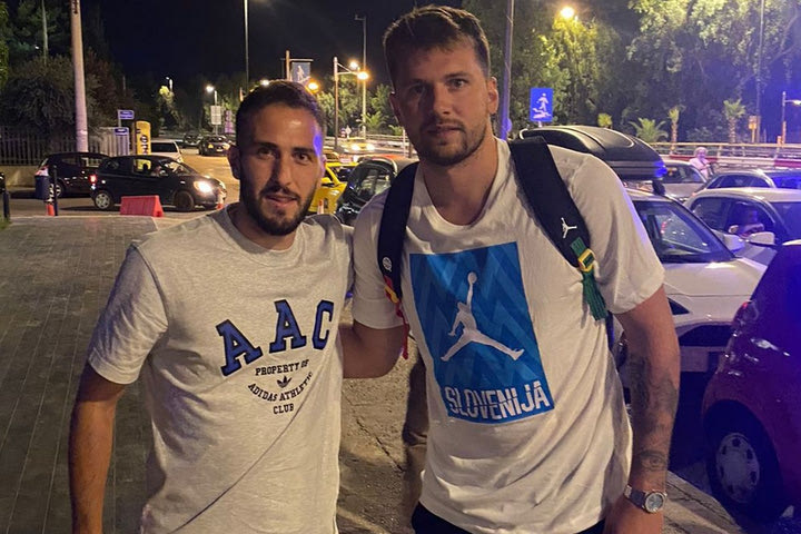 Ο Κώστας Φορτούνης συναντήθηκε και φωτογραφήθηκε με τον Λούκα Ντόντσιτς
