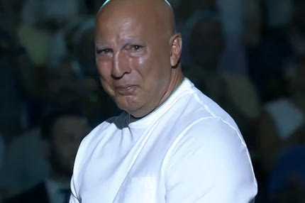 Λύγισε και ο Θεός: Τα δάκρυα του Νίκου Γκάλη τη μεγάλη στιγμή της βράβευσής του