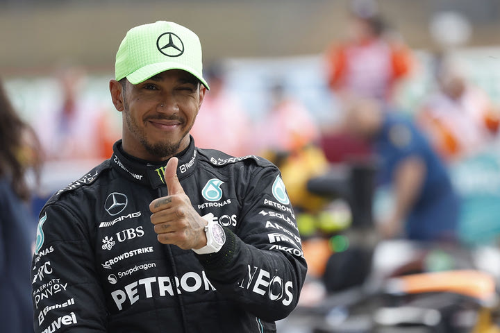 Formula 1: Η Mercedes θεωρεί ακόμη τον Χάμιλτον ηγέτη της, “χτίζει” το μονοθέσιο πάνω του