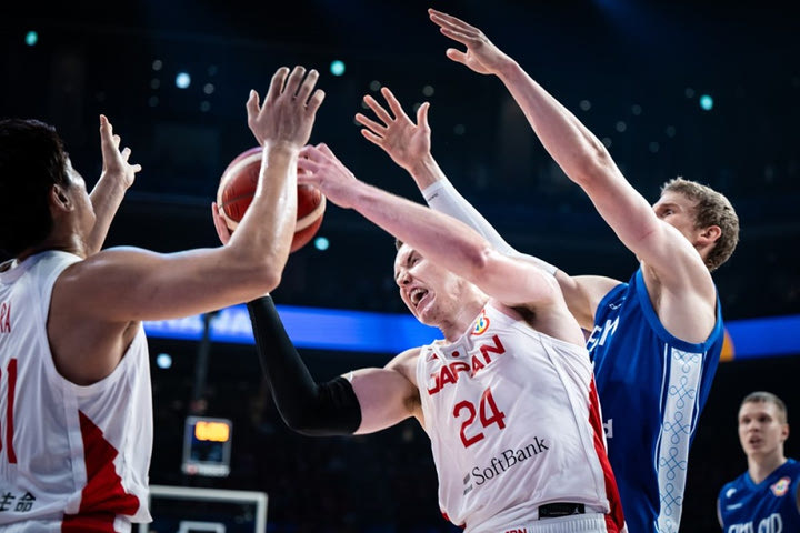 MundoBasket 2023, Ιαπωνία – Φινλανδία 98-88: Ανατροπή 18 πόντων και σοκ για την ομάδα του Μάρκανεν
