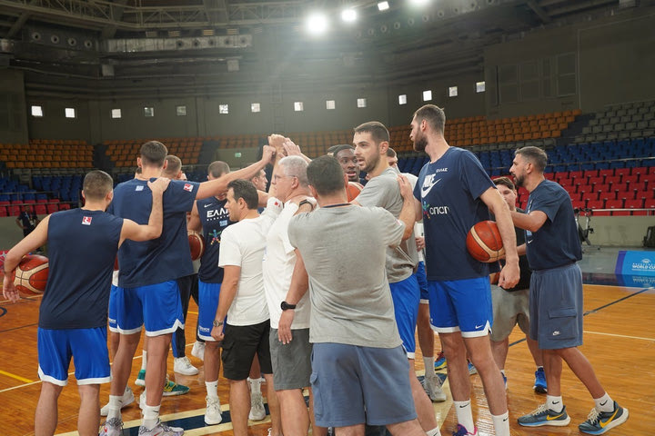 Εθνική Ανδρών: Στιγμές από την προπόνηση στην Mall of Asia στην Μανίλα