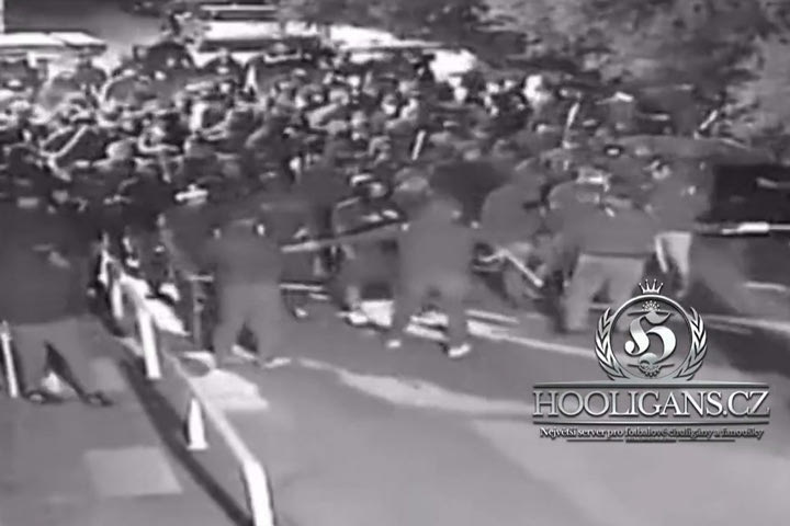 Επεισόδια στη Νέα Φιλαδέλφεια: Νέο VIDEO πριν από τη δολοφονική επίθεση – Με στρατιωτική πειθαρχία οι Κροάτες χούλιγκαν