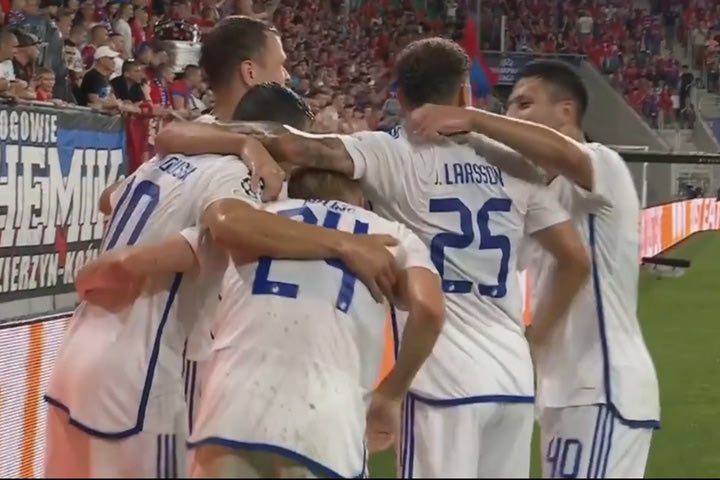 Champions League: Εντός έδρας ήττα για τη Ράκοβ, ισοπαλία για Ρέιντζερς και Αϊντχόφεν