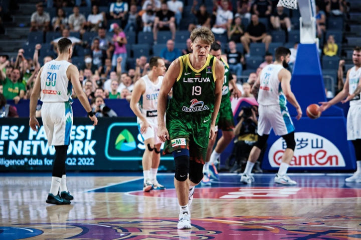 MundoBasket 2023: Συνεχίζει με 13 παίκτες η Λιθουανία