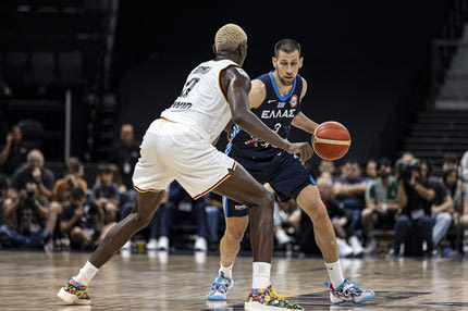 Σκληρή πρόβα με Γερμανούς και διαιτητές για μια Εθνική που πρέπει να τρυπήσει ταβάνια