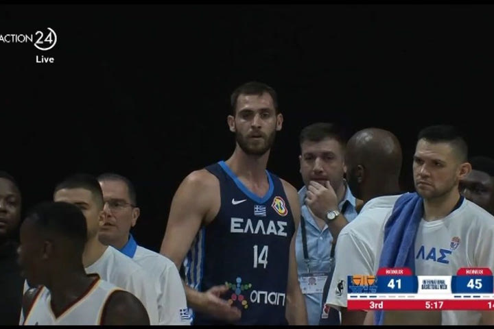 Ελλάδα – Γερμανία: Αλαλούμ με τις διαιτητικές αποφάσεις και αποβολή για τον Παπαγιάννη