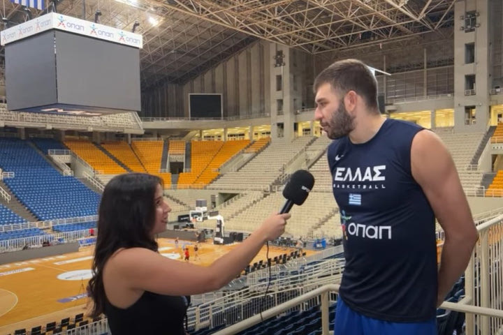 Ο Νίκος Ρογκαβόπουλος στο SPORT24: “Προσπαθώ να υιοθετώ πράγματα από Παπανικολάου – Παπαπέτρου”