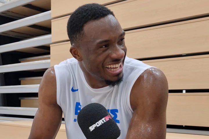 Ο Θανάσης Αντετοκούνμπο στο SPORT24: Η μεγάλη αποκάλυψη, το μήνυμα στον Λιονέλ Μέσι κι ο Σωκράτης