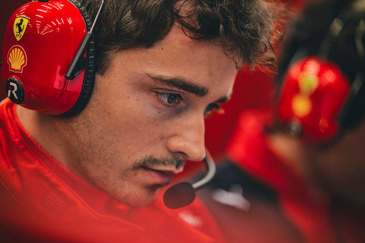 Λεκλέρ: Η σχέση του με τον Σάινθ, η πρόοδος της Ferrari υπό τον Βασέρ και η βελτίωση της SF-23