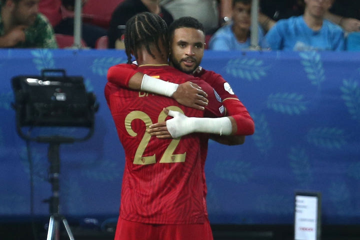 Ο Εν Νεσιρί άνοιξε το σκορ για την Σεβίλλη με εντυπωσιακή κεφαλιά