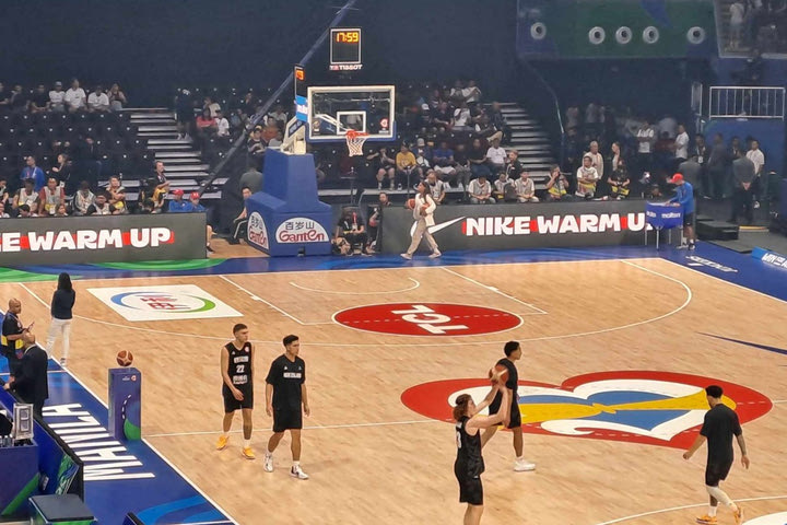 MundoBasket 2023, Εθνική ΗΠΑ: Βγήκαν για ζέσταμα μόλις 17 λεπτά πριν από την έναρξη του ματς με την Νέα Ζηλανδία