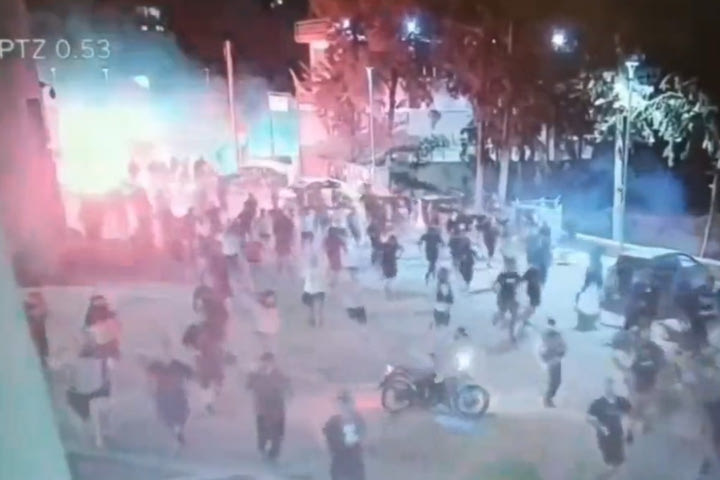 Επεισόδια στη Νέα Φιλαδέλφεια: Νέο VIDEO ντοκουμέντο από τα αιματηρά επεισόδια, σκηνές χάους από τους Κροάτες χούλιγκαν