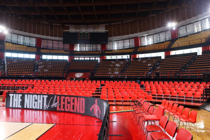 Αυτό είναι το νέο ΣΕΦ: Καινούργιες baseline seats, μαύρα διαζώματα και 600 επιπλέον θέσεις