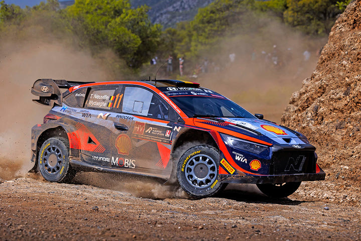 ΕΚΟ Ράλλυ Ακρόπολις: Μάχη κορυφής Νεβίλ-Οζιέ, έχασε έδαφος το απόγευμα ο Ροβάνπερα