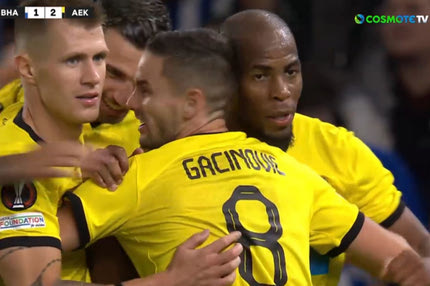 Μπράιτον – ΑΕΚ: Ο Γκατσίνοβιτς με προβολή έδωσε ξανά προβάδισμα στην Ένωση