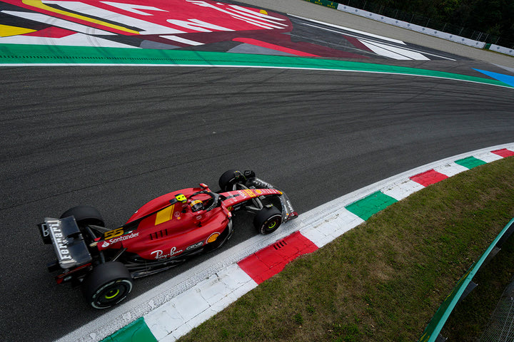 H Ferrari ταχύτερη την πρώτη μέρα στη Μόντσα με τον Σάινθ