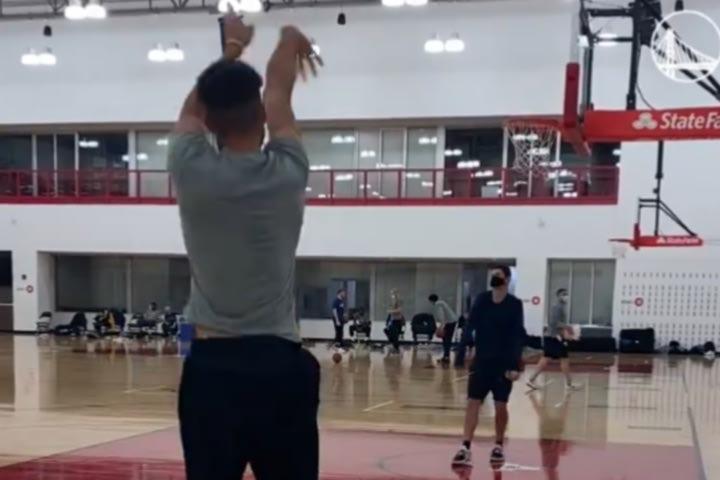 NBA, Στεφ Κάρι: Μυθικό VIDEO τον δείχνει να ευστοχεί σε 103 συνεχόμενα τρίποντα