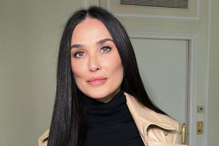 Η Demi Moore είναι fan του Χριστόφορου Παπακαλιάτη και ιδού οι αποδείξεις