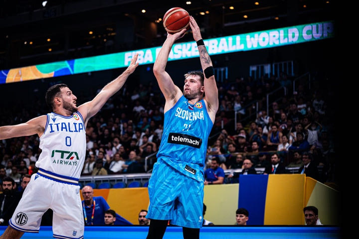 Λούκα Ντόντσιτς: Το 92.5% των jump shots του Σλοβένου στο MundoBasket 2023 ήταν πάνω σε άμυνα