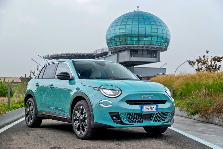 Επιστρέφει δυναμικά στη μικρή κατηγορία η Fiat με το νέο 600