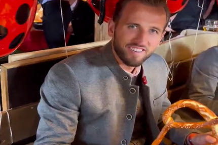 Κέιν: Απολαμβάνει το Oktoberfest στο Μόναχο μετά το πρώτο του χατ – τρικ στην Bundesliga