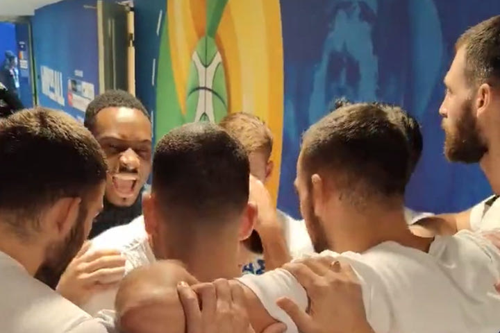 MundoBasket 2023, Ελλάδα – Μαυροβούνιο: Το “Ελλάς” στον διάδρομο των αποδυτηρίων πριν από το τελευταίο ματς στην διοργάνωση