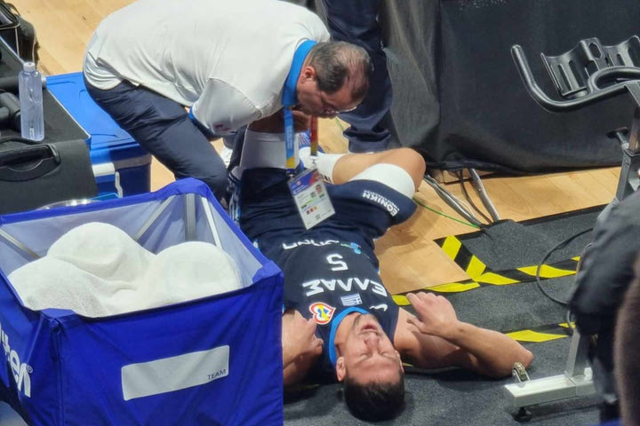MundoBasket 2023, Λιθουανία – Ελλάδα: Ένιωσε τράβηγμα ο Λαρεντζάκης, αλλά επέστρεψε στο ματς