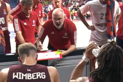 Μαινόμενος Λάσο σε φιλικό με τον Ερυθρό Αστέρα: “Τι κάνετε; Ο γαμ…νος ο Τεόντοσιτς γελάει μαζί σας”