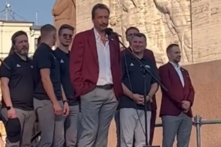 MundoBasket 2023: Αποθεωτική υποδοχή για την αποστολή της Λετονίας