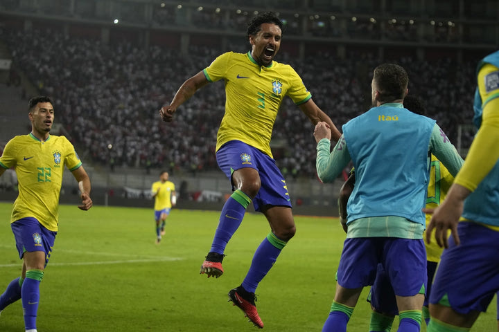 Νίκη για Βραζιλία κόντρα στο Περού του Κάλενς με buzzer beater του Μαρκίνιος, ήττα για την Ουρουγουάη από το Εκουαδόρ