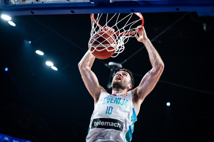 MundoBasket 2023, Σλοβενία – Αυστραλία 91-80: Νίκη – πρόκριση για την ομάδα του Ντόντσιτς που έκανε τη χάρη στην Γερμανία