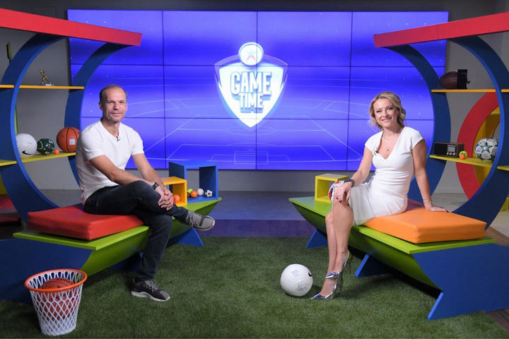Απολαυστικός Άγγελος Μπασινάς στο ΟΠΑΠ Game Time: Ο…δάσκαλος Παόλο Σόουζα, οι «γούρικες» κάλτσες και το τραγούδι – «ύμνος»