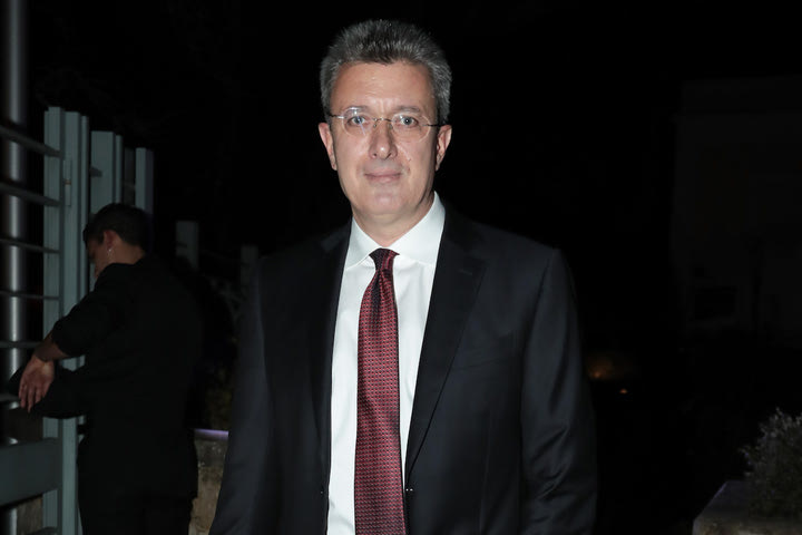 Νίκος Χατζηνικολάου: Η φωτογραφία του 14χρονου γιου του αποδεικνύει πόσο ίδιοι είναι