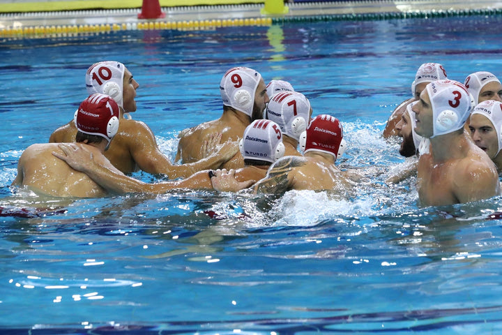 Ολυμπιακός – Γιουγκ 16-15 πέν. (12-12): Αδιανόητη ανατροπή και θρίαμβος στην πρεμιέρα του Champions League πόλο